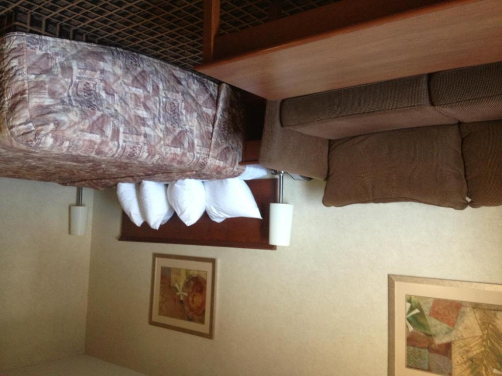 Ramada By Wyndham Yorkton Hotel Quarto foto